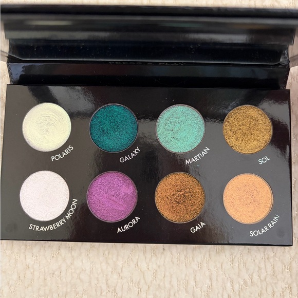 Danessa Myricks Beauty Other - Danessa Myricks Beauty Eyeshadow Palette